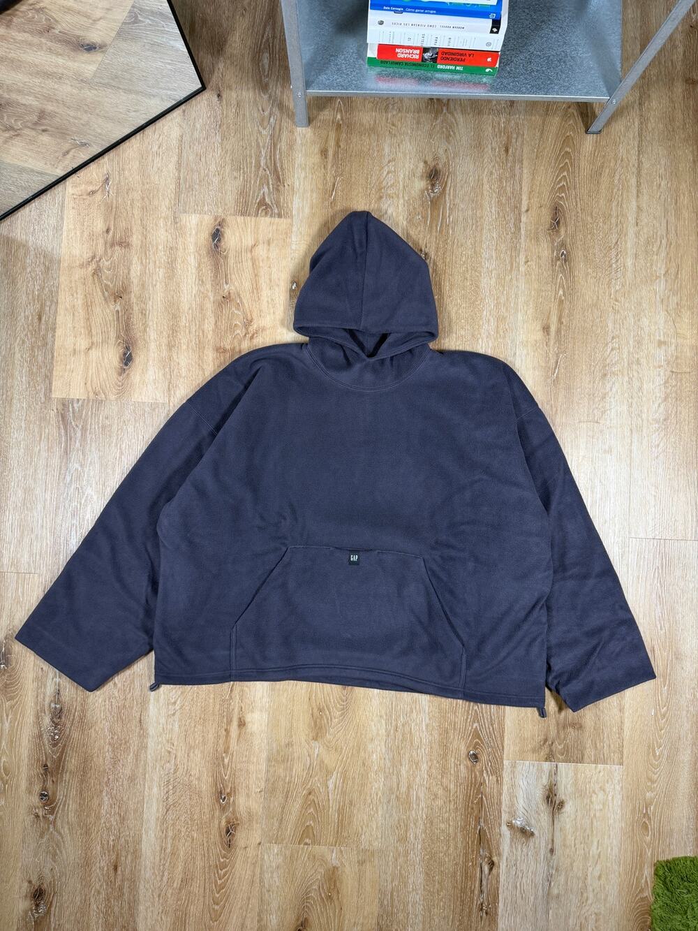 YZY GAP 32 Polar Fleece Dark Grey M Brand New